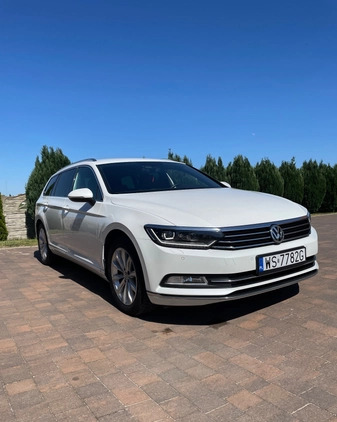 Volkswagen Passat cena 82000 przebieg: 205000, rok produkcji 2018 z Siedlce małe 56